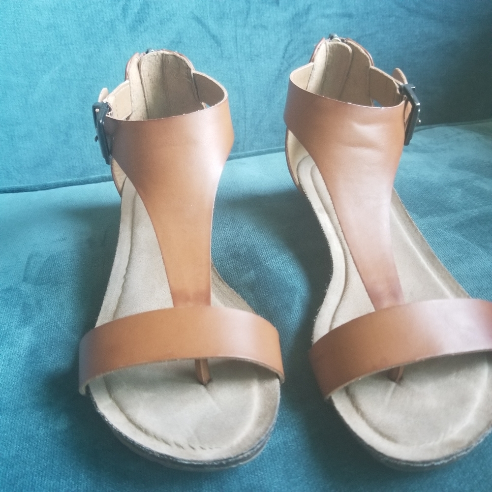 Almost new only worn twice Kenneth Cole sandals